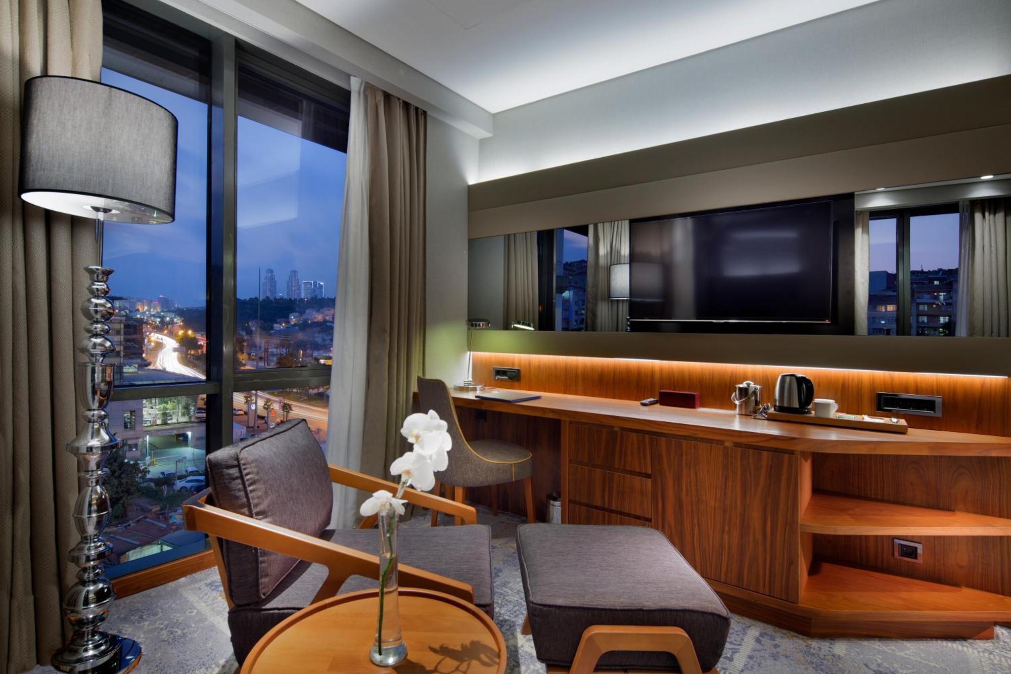 Hôtel Doubletree By Hilton Istanbul - Piyalepasa Extérieur photo